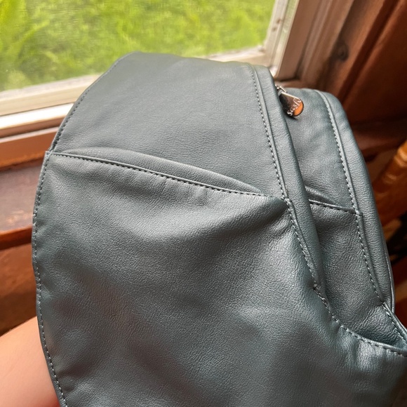 Sash Bag Genuine Leather Cross Body Bag Green/Teal Travel Pockets - Picture 14 of 15